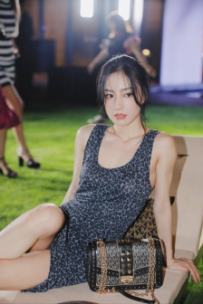 美女扒开腿让男人桶视频在线观看