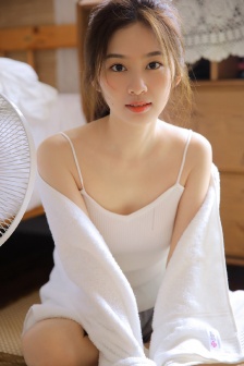 火凤凰之美女如云迅雷电影在线